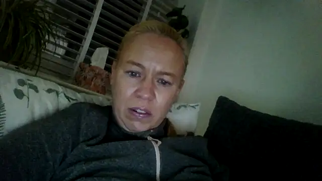 Snapshot of jennyblondeuk chatting on February 9, 2026, 8:57 pm jennyblondeuk online show from February 9, 2026, 8:57 pm