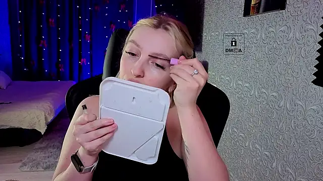 Eva Vibe  online show from February 9, 2026, 6:12 pm