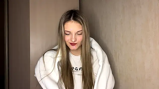 Snapshot of EmllyLighty chatting on January 7, 2026, 8:17 am EmllyLighty online show from January 7, 2026, 8:17 am