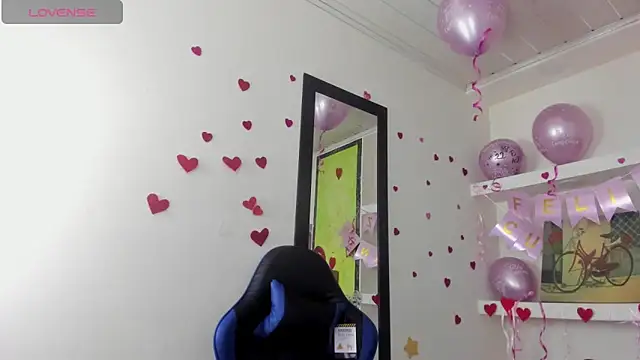 ashley-17 online show from February 22, 2026, 5:19 am