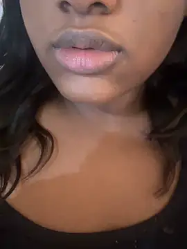 amorasecy online show from February 1, 2026, 12:48 pm