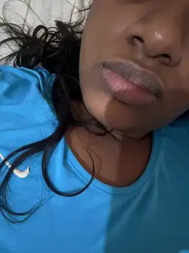 amorasecy online show from March 30, 2026, 11:11 am