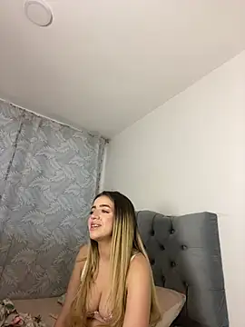 Snapshot of cute_emmma chatting on March 1, 2026, 11:23 am cute emmma online show from March 1, 2026, 11:23 am