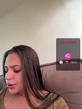 jujuarantes  2026 online show from June 4, 2026, 2:12 pm