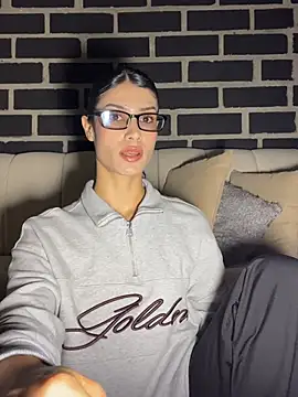 Snapshot of Godsfavorite19 chatting on February 5, 2026, 2:05 am Godsfavorite19 online show from February 5, 2026, 2:05 am