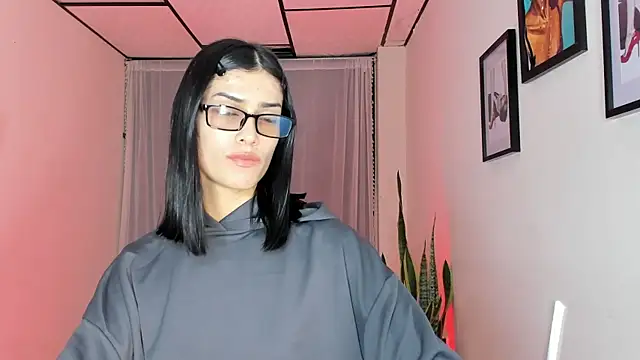 Snapshot of Godsfavorite19 chatting on February 14, 2026, 1:46 am Godsfavorite19 online show from February 14, 2026, 1:46 am