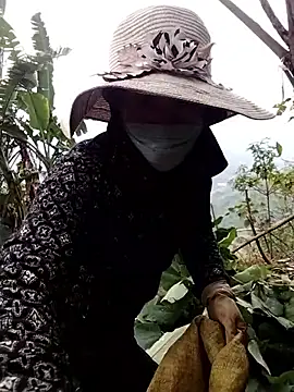 Snapshot of galaxy898 chatting on January 6, 2026, 7:12 am galaxy898 online show from January 6, 2026, 7:12 am