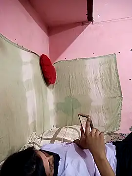 Desipari 777 online show from April 23, 2026, 1:13 pm