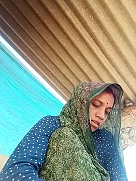 Karishma singh online show from March 8, 2026, 2:04 am