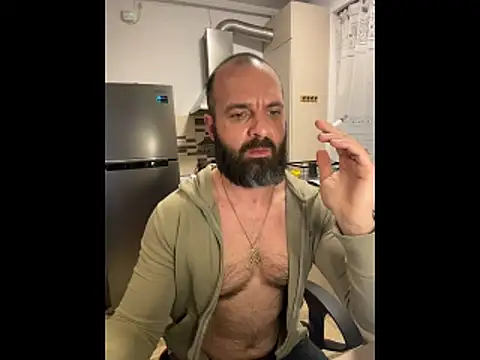 DamonSalvatore2 online show from April 6, 2026, 9:05 pm