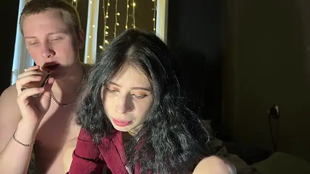 love4couple online show from April 8, 2026, 6:35 am