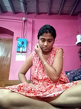 Hooghlypinkivabi online show from April 30, 2026, 7:04 am