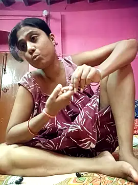 Hooghlypinkivabi online show from May 9, 2026, 2:33 pm