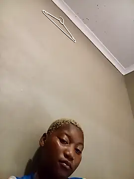 Snapshot of goldenstrips295 chatting on January 13, 2026, 10:31 am goldenstrips295 online show from January 13, 2026, 10:31 am