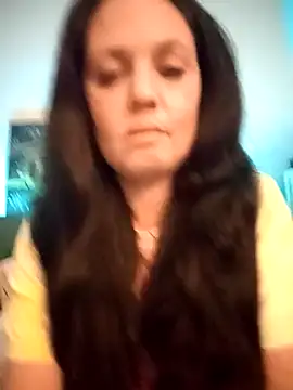 Snapshot of EdgedSleeve chatting on January 15, 2026, 6:44 pm EdgedSleeve online show from January 15, 2026, 6:44 pm