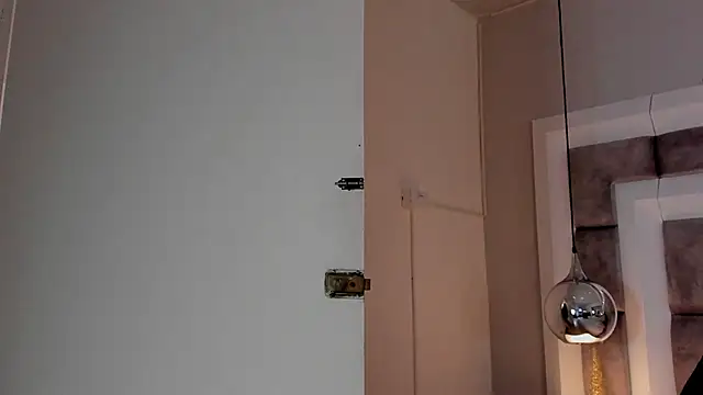 ElenaWatsonn online show from January 5, 2026, 7:50 pm