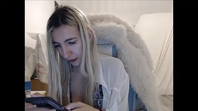 BarbieBlondieGirl online show from February 24, 2026, 7:23 pm