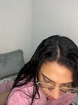 Snapshot of ValentinaEvanz chatting on January 14, 2026, 4:12 pm ValentinaEvanz online show from January 14, 2026, 4:12 pm