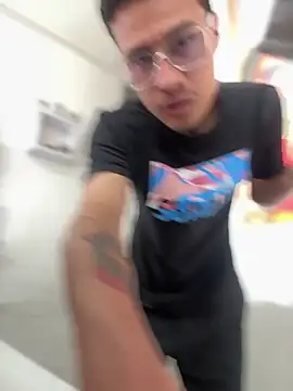 Latin Paisa Boy online show from March 18, 2026, 4:10 pm