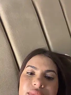 Snapshot of Irina_Velvett chatting on April 21, 2026, 2:37 am Irina Velvett online show from April 21, 2026, 2:37 am