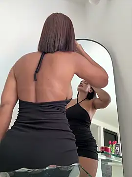 Snapshot of Irina_Velvett chatting on April 21, 2026, 4:23 pm Irina Velvett online show from April 21, 2026, 4:23 pm