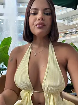 Snapshot of Irina_Velvett chatting on May 1, 2026, 3:38 pm Irina Velvett online show from May 1, 2026, 3:38 pm