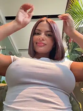 Snapshot of Irina_Velvett chatting on May 14, 2026, 10:49 pm Irina Velvett online show from May 14, 2026, 10:49 pm