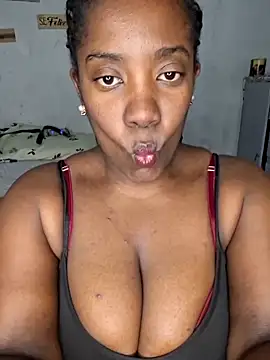 CynthiaRamos online show from May 31, 2026, 8:43 pm
