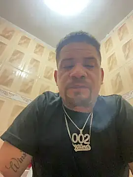 Snapshot of Dominicanobb chatting on February 6, 2026, 2:05 am Dominicanobb online show from February 6, 2026, 2:05 am