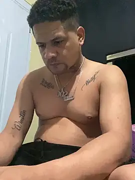 Snapshot of Dominicanobb chatting on February 24, 2026, 5:38 am Dominicanobb online show from February 24, 2026, 5:38 am