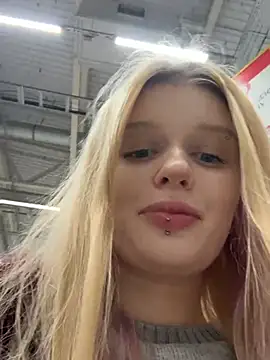 Snapshot of ann_ewu chatting on January 14, 2026, 4:56 pm ann ewu online show from January 14, 2026, 4:56 pm