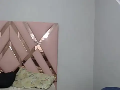 Snapshot of latina_ts_july chatting on February 21, 2026, 7:53 am latina ts july online show from February 21, 2026, 7:53 am