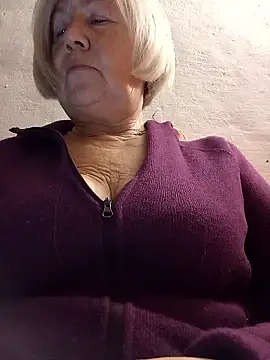 Snapshot of KlaudiaDarling chatting on January 9, 2026, 7:37 pm KlaudiaDarling online show from January 9, 2026, 7:37 pm