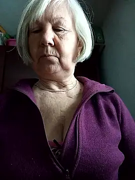 Snapshot of KlaudiaDarling chatting on January 14, 2026, 8:31 am KlaudiaDarling online show from January 14, 2026, 8:31 am