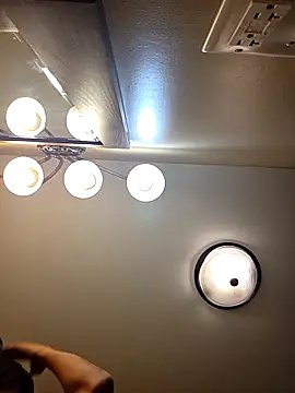 HoofedCylinder online show from April 9, 2026, 2:11 pm