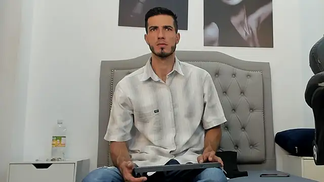 Snapshot of marc_ruffa chatting on February 4, 2026, 7:53 pm marc ruffa online show from February 4, 2026, 7:53 pm