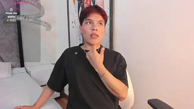 LittleZanee online show from January 15, 2026, 8:01 pm