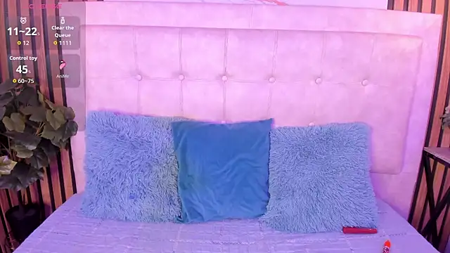 Snapshot of Silver_Breeze chatting on February 7, 2026, 3:10 am Silver Breeze online show from February 7, 2026, 3:10 am