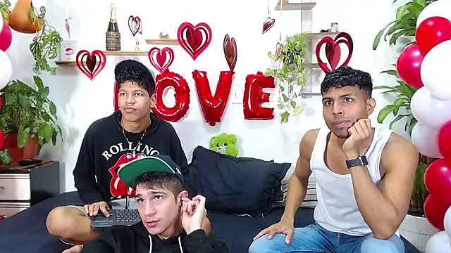 Interracial Snow Bunny online show from February 15, 2026, 6:59 pm