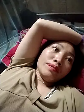 Snapshot of Lovephay8x chatting on April 13, 2026, 10:37 pm Lovephay8x online show from April 13, 2026, 10:37 pm