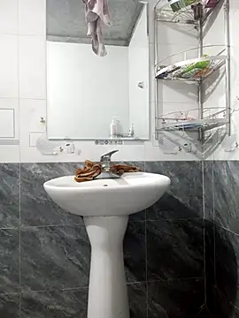 Snapshot of congchua977 chatting on April 15, 2026, 10:32 pm congchua977 online show from April 15, 2026, 10:32 pm