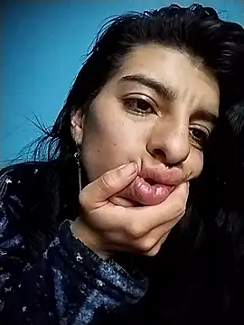 Snapshot of Alma_Kieran chatting on January 9, 2026, 3:42 am Alma Kieran online show from January 9, 2026, 3:42 am