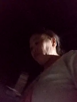 dakota-kis online show from April 10, 2026, 12:43 pm