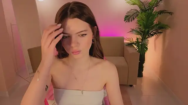 Ellya me online show from February 10, 2026, 8:51 am