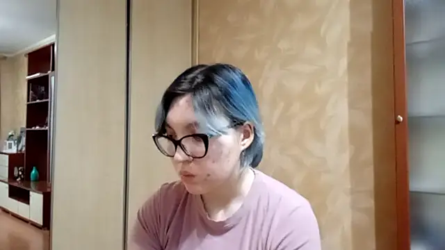 EvonTabb online show from February 18, 2026, 1:51 pm