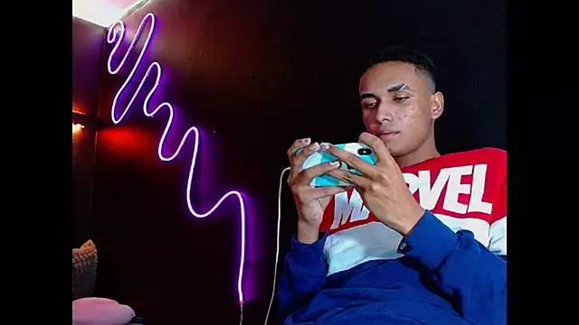 Snapshot of Sweet_David_ chatting on January 15, 2026, 5:45 am Sweet David online show from January 15, 2026, 5:45 am