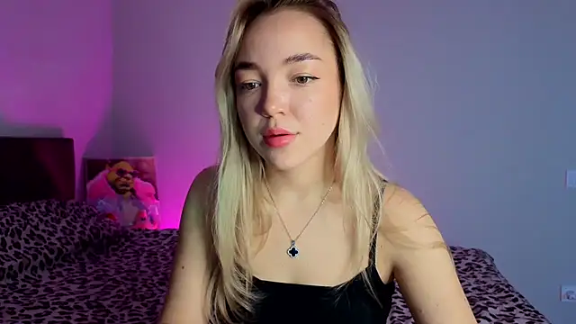 ChrissBerry online show from March 20, 2026, 3:44 am