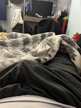 elpapigrande12 online show from February 4, 2026, 4:51 am