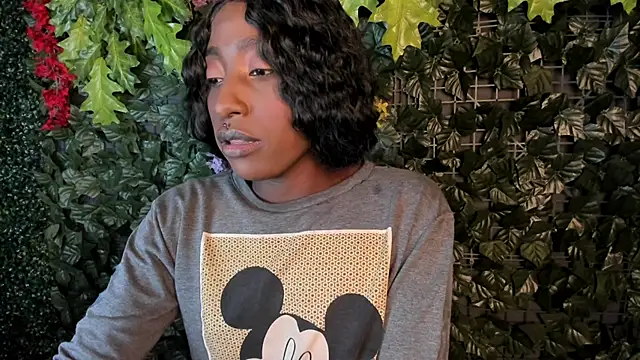 Isaa jonnes  online show from January 8, 2026, 2:47 am