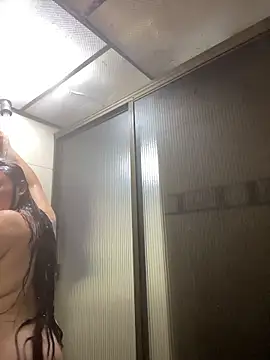 Scarlet auraa online show from March 22, 2026, 7:17 pm